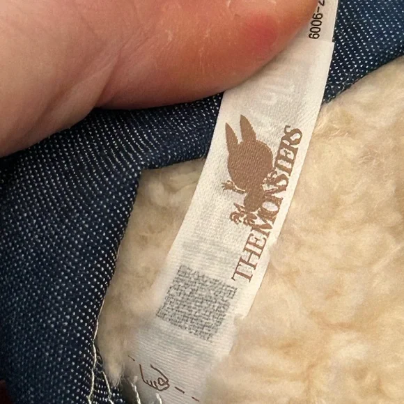 Authentic Labubu Soy milk exciting macaron from POP MART - Picture 3 of 6